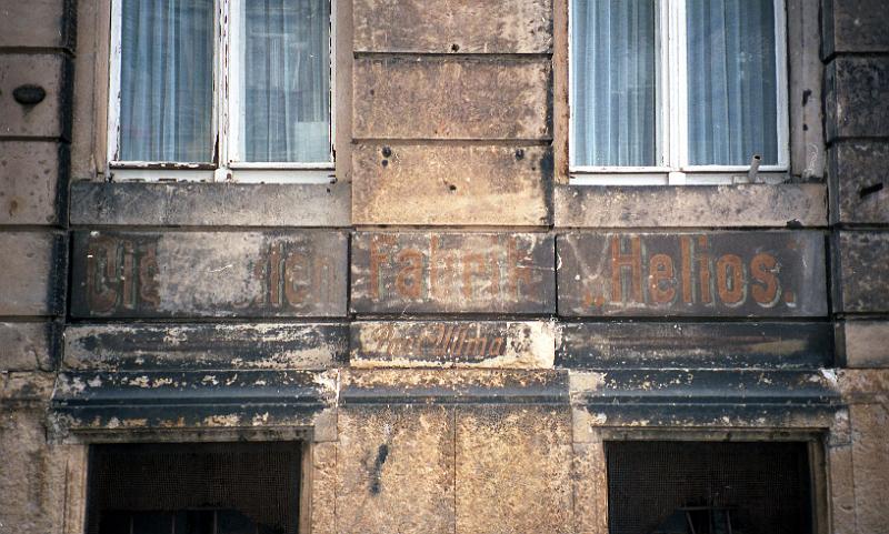 Dresden-Plauen, Zwickauer Str. 109, 14.10.1995.jpg - Cigaretten-Fabrik "Helios" - Paul Ullmann